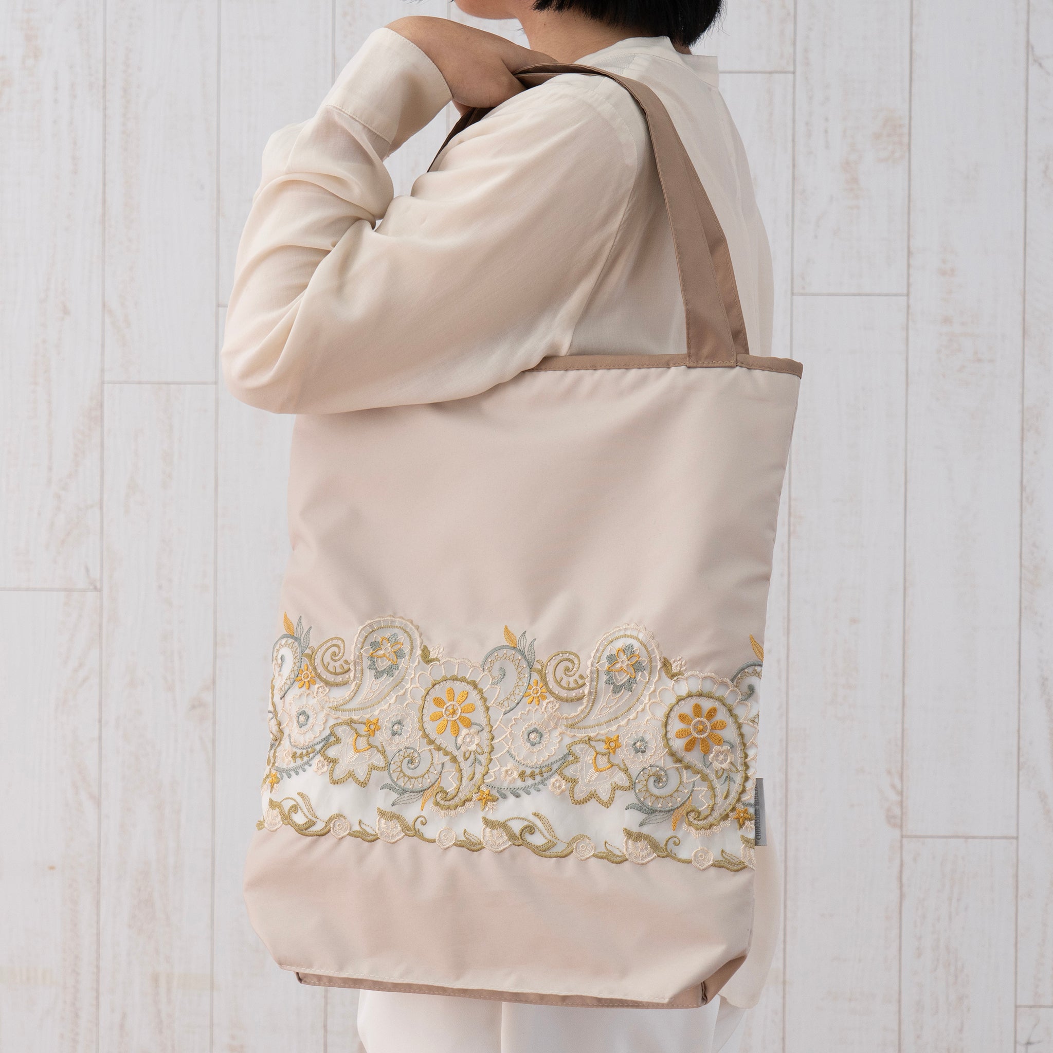 ペイズリー更紗 オーガンジーカットワーク刺繍 防水・撥水トートバッグ