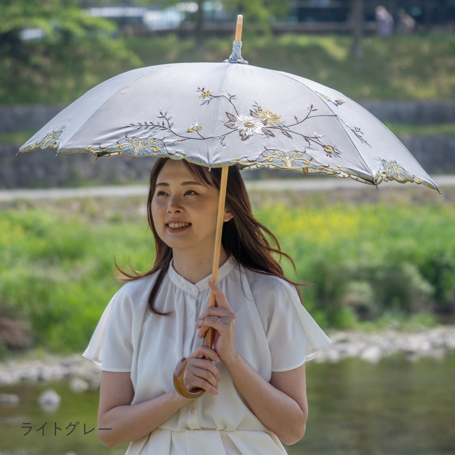 花鳥刺繍かわず張り 晴雨兼用長日傘