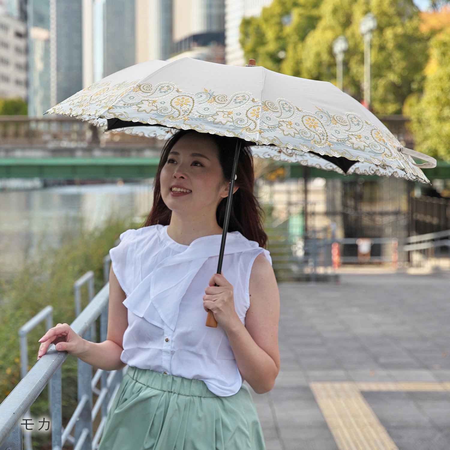 更紗ペーズリーオーガンジー カットワーク刺繍かわず張り 晴雨兼用ショート折日傘