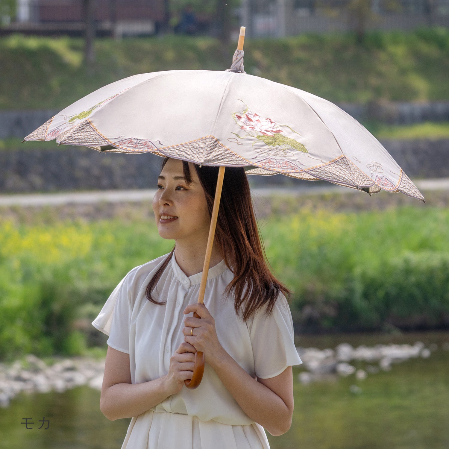 蓮花オーガンジーカットワーク刺繍かわず張り晴雨兼用 長日傘