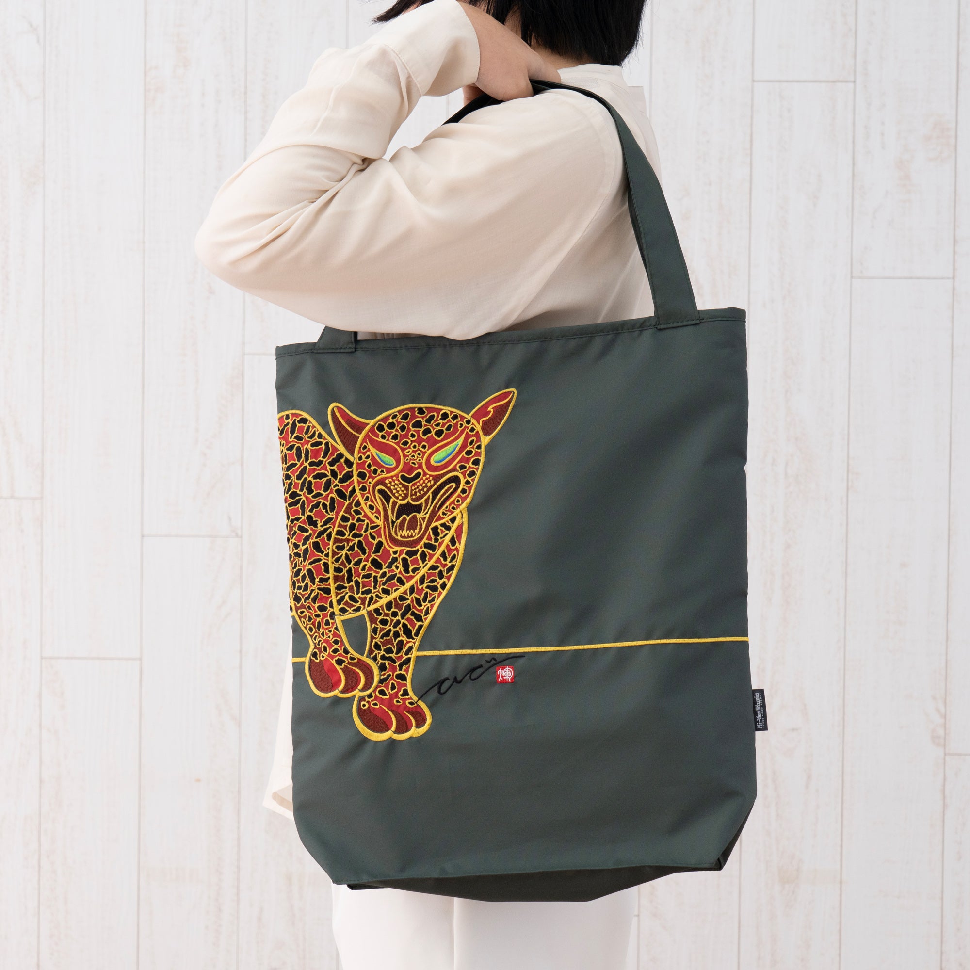 キーヤン ジャガーカットワーク刺繍 防水・撥水トートバッグ