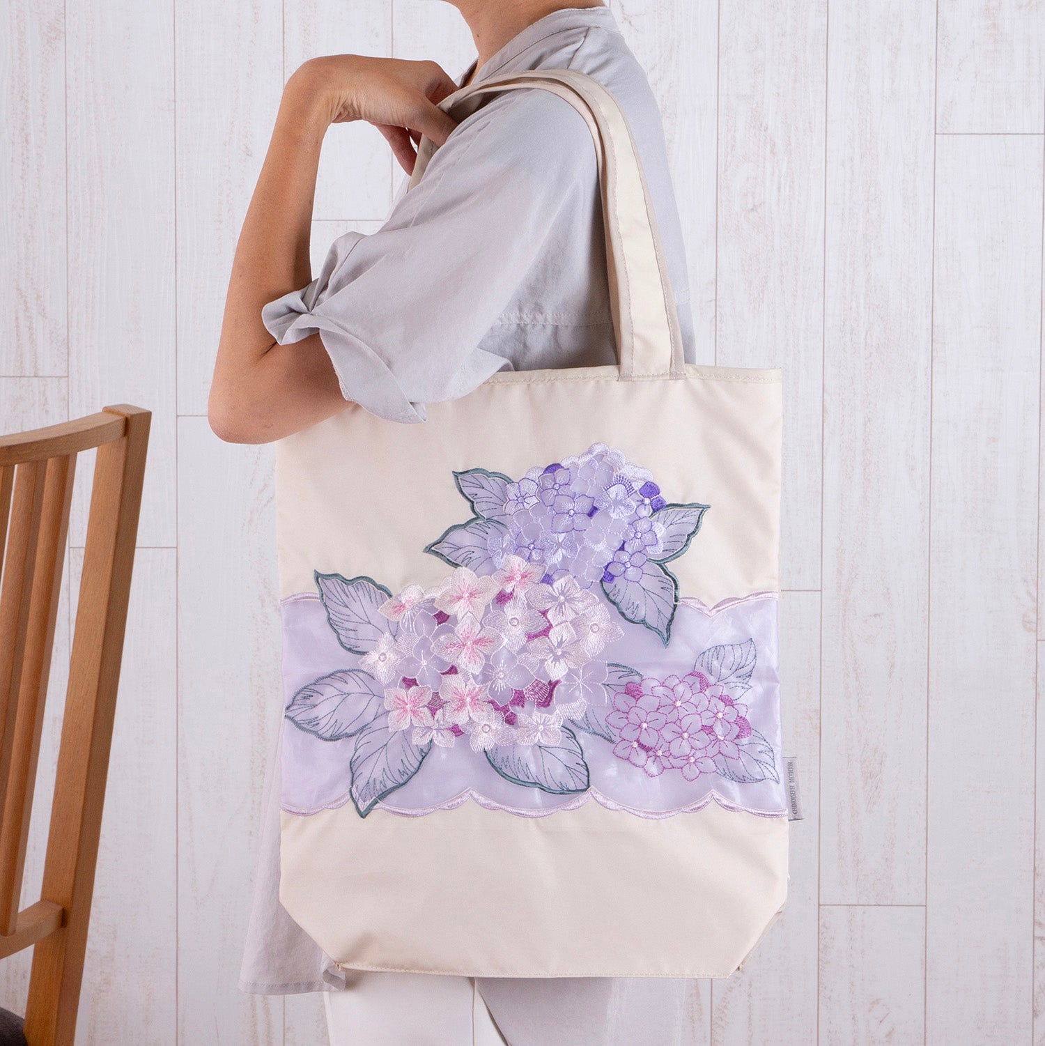 紫陽花オーガンジー刺繍 防水・撥水トートバッグ
