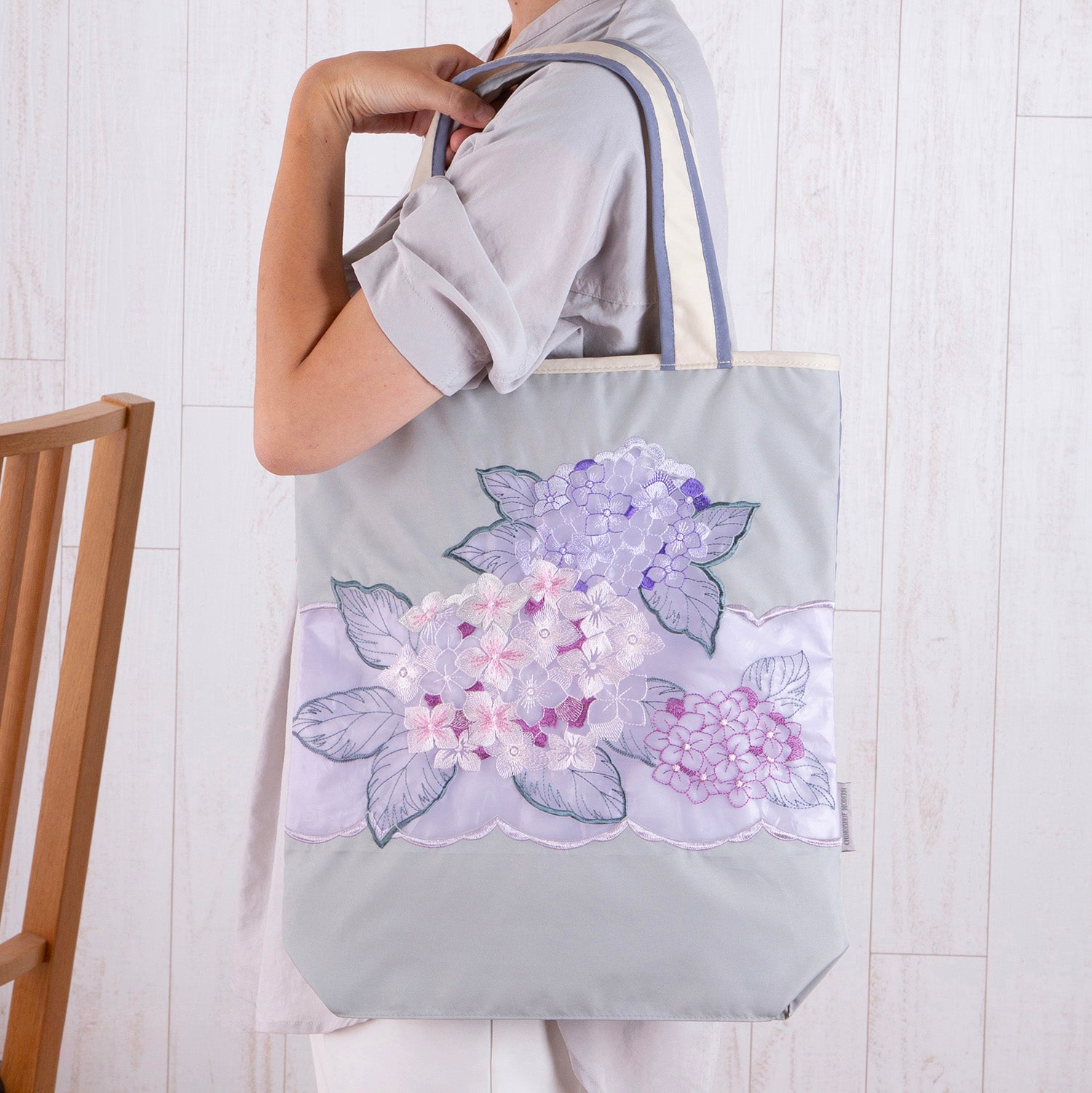 紫陽花オーガンジー刺繍 防水・撥水トートバッグ