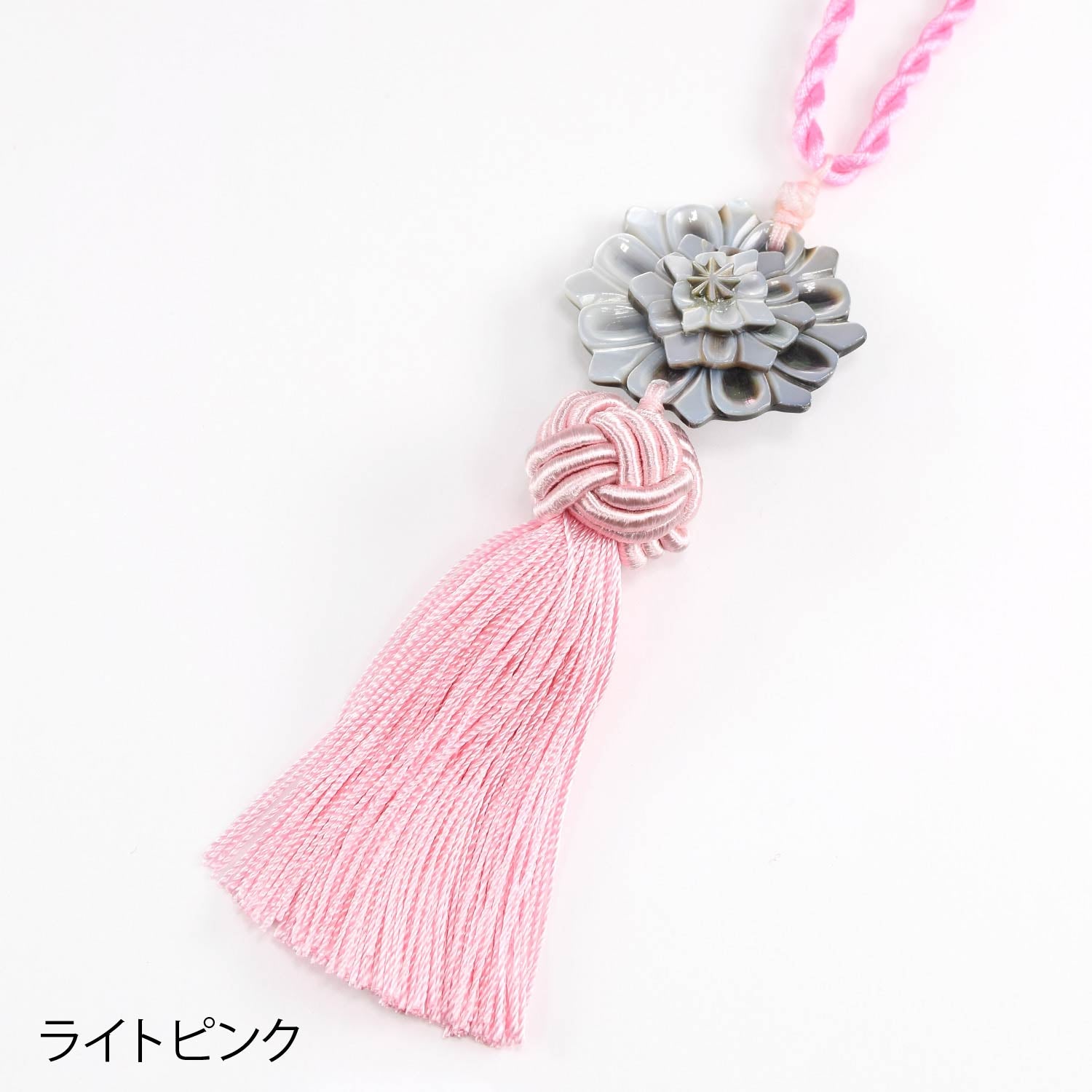 フラワーモチーフシェル＆タッセルバッグチャーム