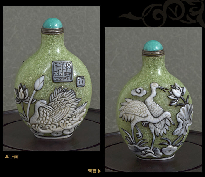 蓮花の中に遊ぶ鶴たち 鼻煙壺211007