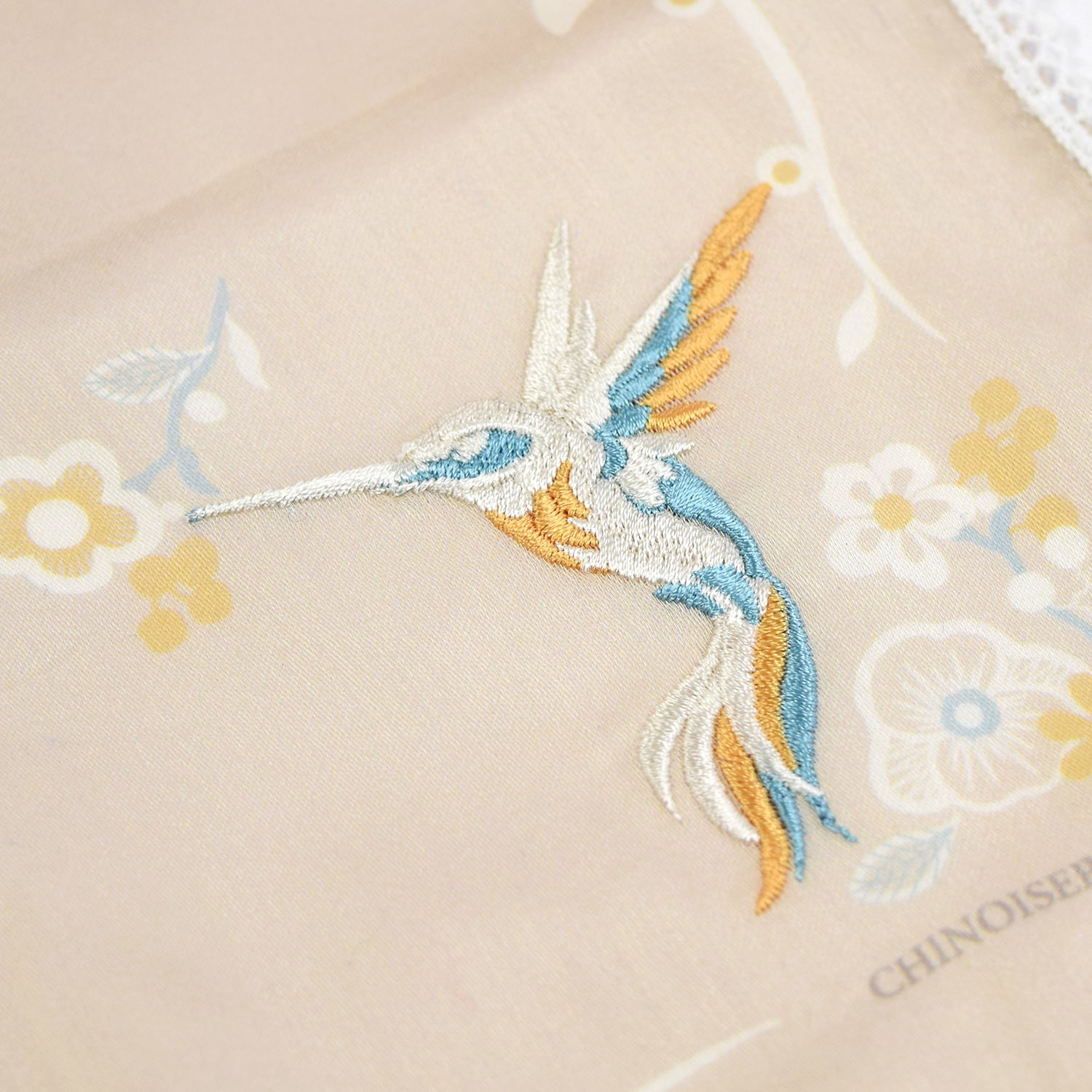 日本製 花鳥刺繍 綿ローンハンカチ