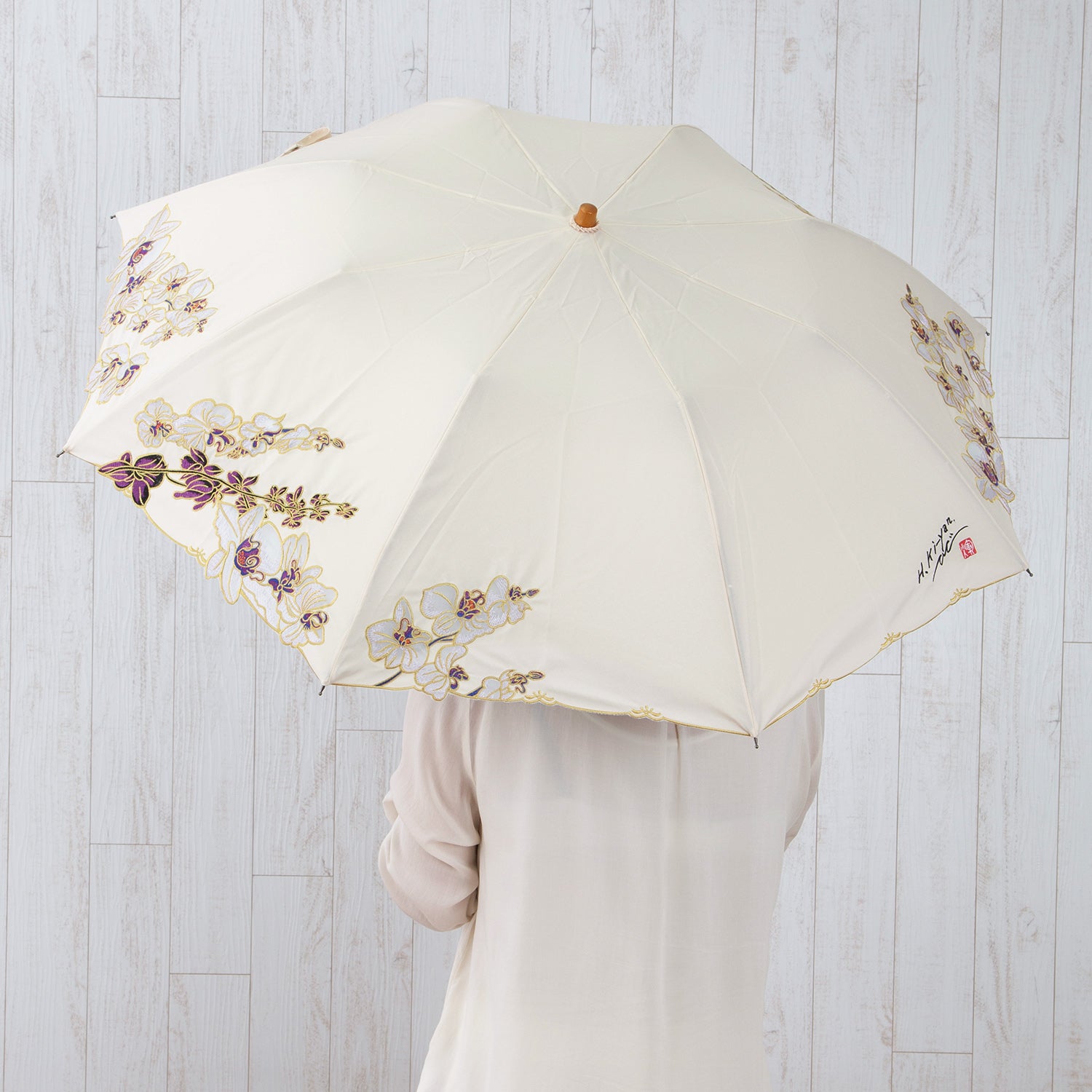 キーヤン 胡蝶蘭オーガンジーカットワーク刺繍 かわず張り 晴雨兼用ショート折日傘