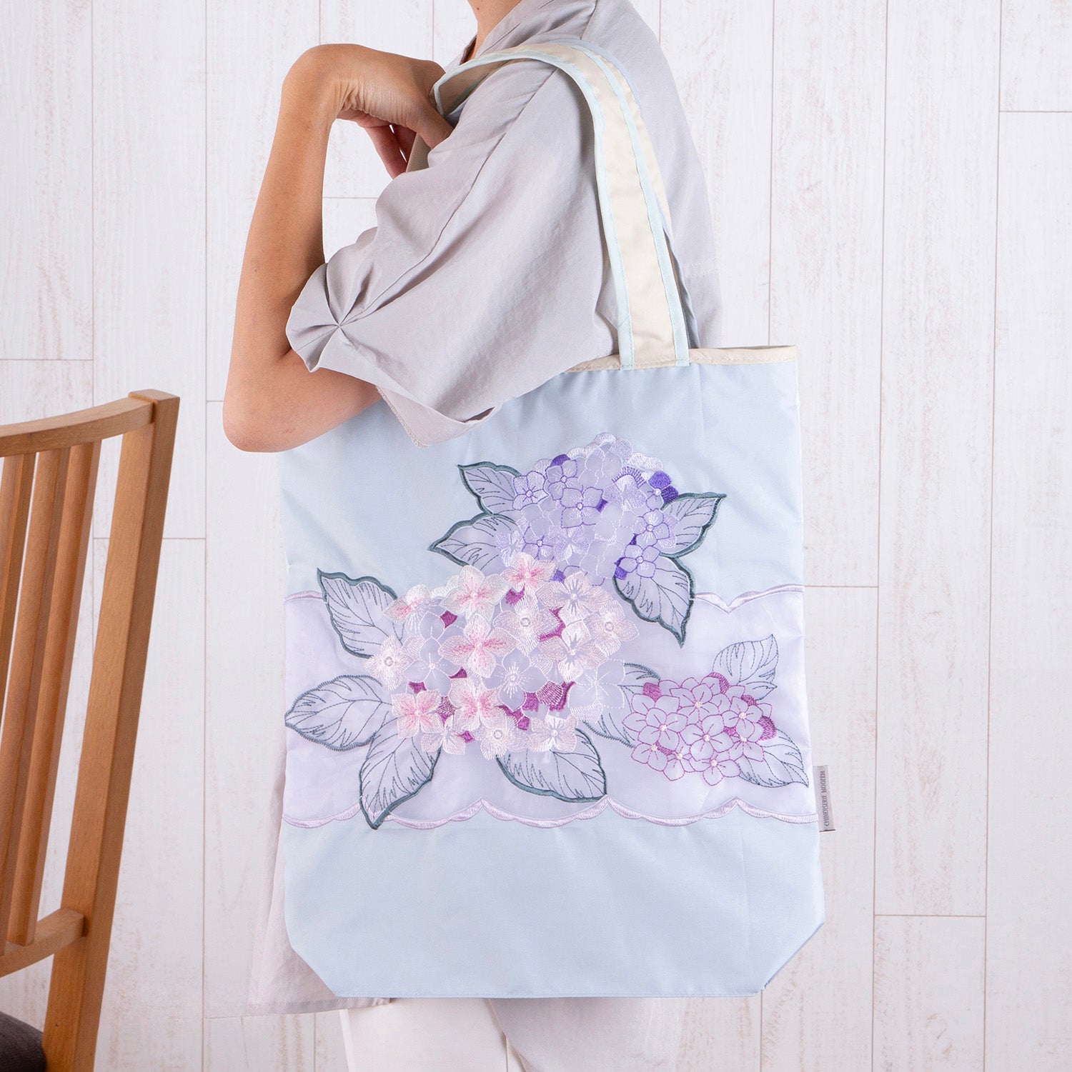 紫陽花オーガンジー刺繍 防水・撥水トートバッグ