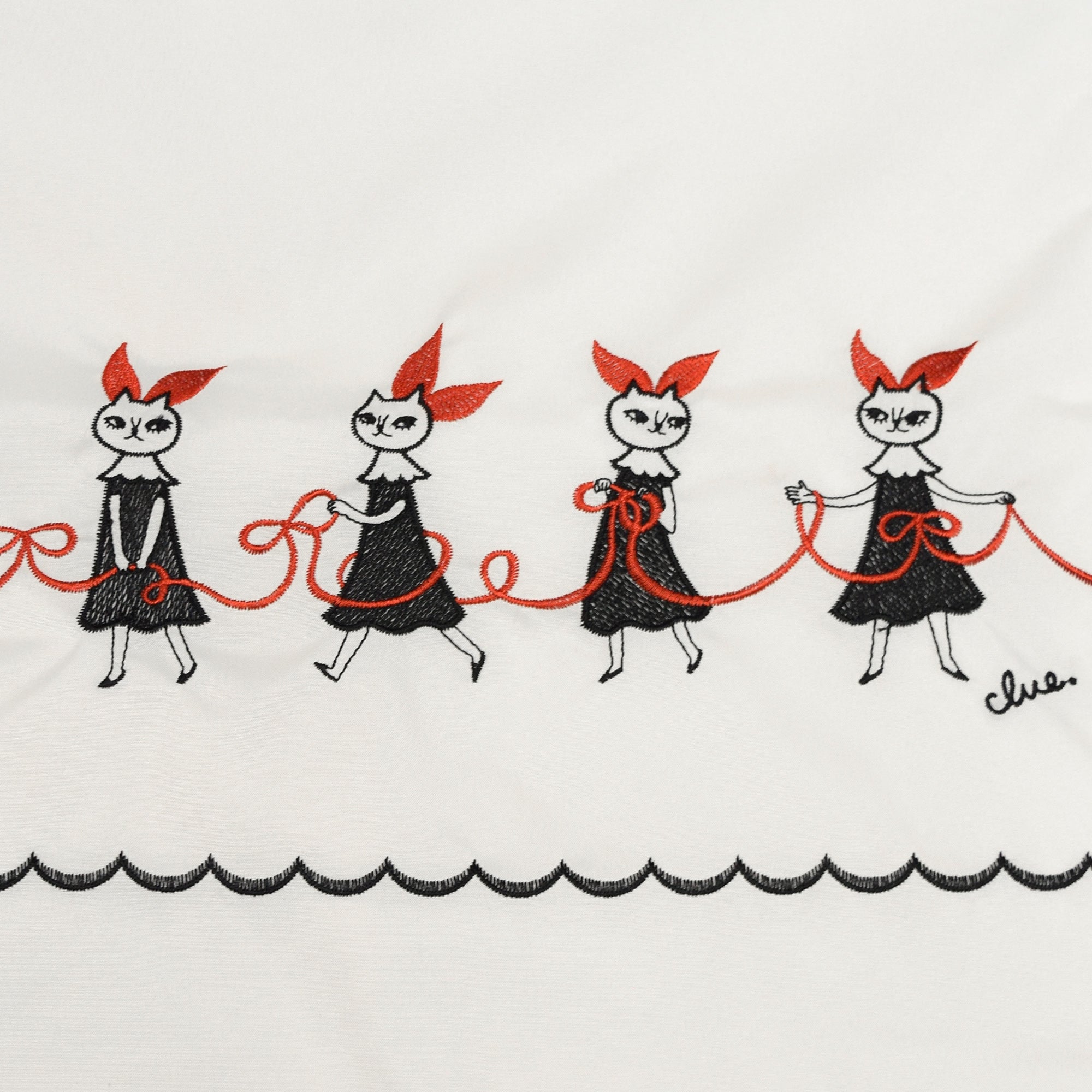 clue.「リボン猫」刺繍 防水・撥水トートバッグ