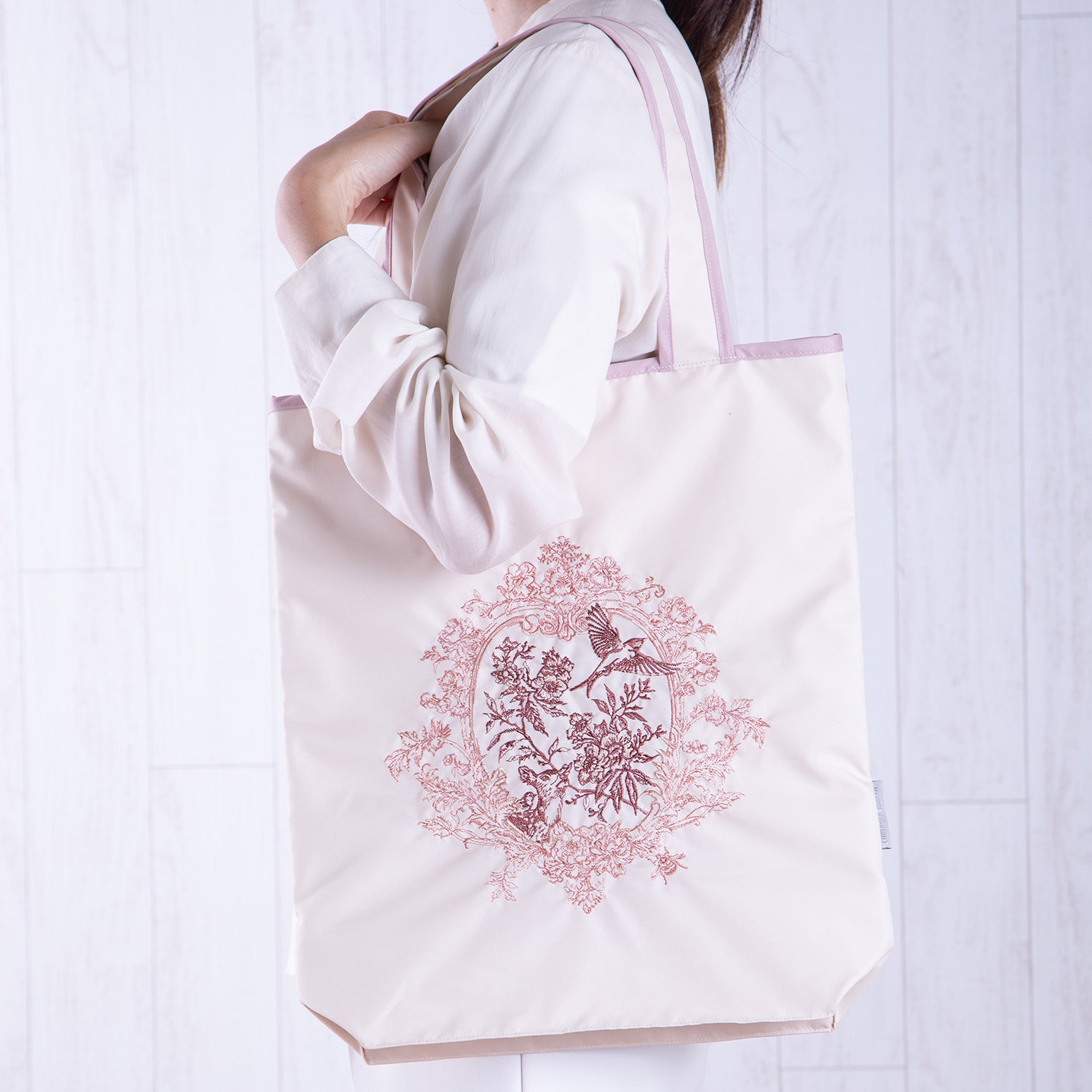 トワルドジュイ刺繍 防水・撥水トートバッグ｜シノワズリーモダン京都